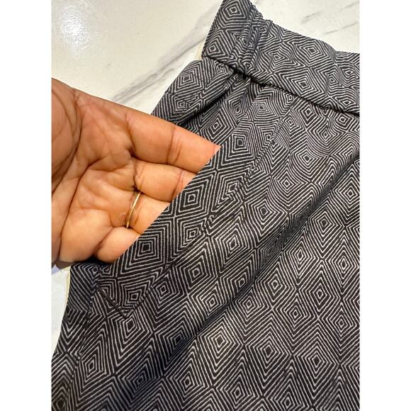 Eddie Bauer Size Medium Shorts - Picture 5 of 9